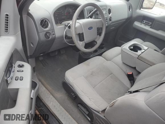 2004 Ford F-150 XL with VIN 1FTRF14584NB71928, listed as a Copart auction lot 43365525 with 175,775 mi miles and Clean Title. Bid and sale history available at DreamBid. Image 8.
