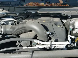 2019 Ram 1500 Tradesman z VIN 3C6JR6DT1KG546748, wystawiony jako IAAI lot #41478969 z przebiegiem 53 139 mil mil oraz . Historia ofert i sprzedaży dostępna na DreamBid. Obrazek 19.