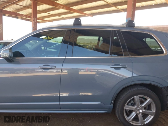 2020 Volvo XC90 Momentum with VIN YV4A221K3L1573125, listed as a IAAI auction lot 41998542 with 65,446 mi miles and . Bid and sale history available at DreamBid. Image 15.