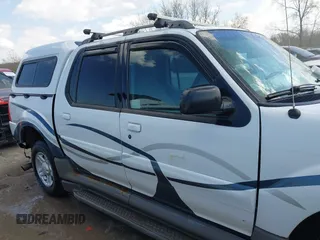 2002 Ford Explorer Sport Trac Value z VIN 1FMZU77E42UC81703, wystawiony jako IAAI lot #42091104 z przebiegiem 232 563 mil mil oraz . Historia ofert i sprzedaży dostępna na DreamBid. Obrazek 13.