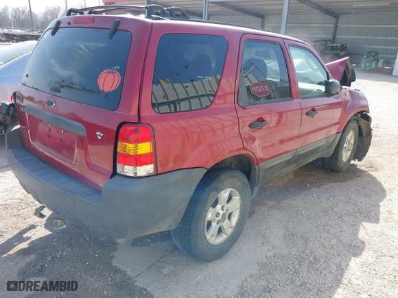 2005 Ford Escape XLT with VIN 1FMYU931X5KD39419, listed as a IAAI auction lot 41778160 with 37,234 mi miles. Bid and sale history available at carsss.com. Image 4.