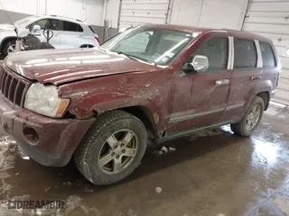 2007 Jeep Grand Cherokee Laredo with VIN 1J8GR48K17C583519, listed as a IAAI auction lot 41509027 with 132,992 mi miles. Bid and sale history available at carsss.com. Image 2.