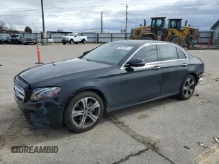 2019 Mercedes-Benz E 300 z VIN WDDZF4KB6KA648909, wystawiony jako Copart lot #49472015 z przebiegiem 52 473 mil mil oraz Szkoda całkowita • Salvage title. Historia ofert i sprzedaży dostępna na DreamBid. Obrazek 1.