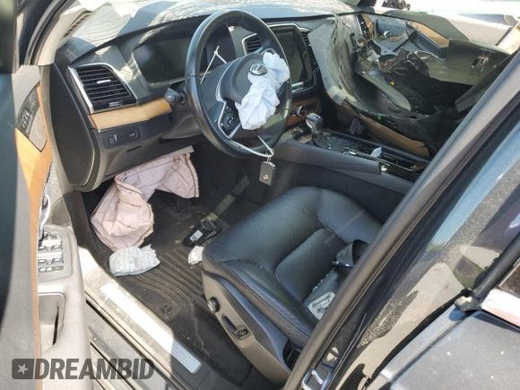 2022 Volvo XC90 Momentum z VIN YV4A221K8N1830007, wystawiony jako Copart lot #53512435 z przebiegiem 39 021 mil mil oraz Szkoda całkowita • Salvage title. Historia ofert i sprzedaży dostępna na DreamBid. Obrazek 8.
