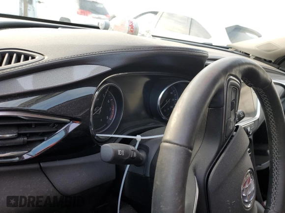 2021 Buick Encore GX Essence z VIN KL4MMGSL5MB159137, wystawiony jako Copart lot #84040454 z przebiegiem Nie podano mil oraz Nie do naprawy • Non repairable. Historia ofert i sprzedaży dostępna na DreamBid. Obrazek 9.