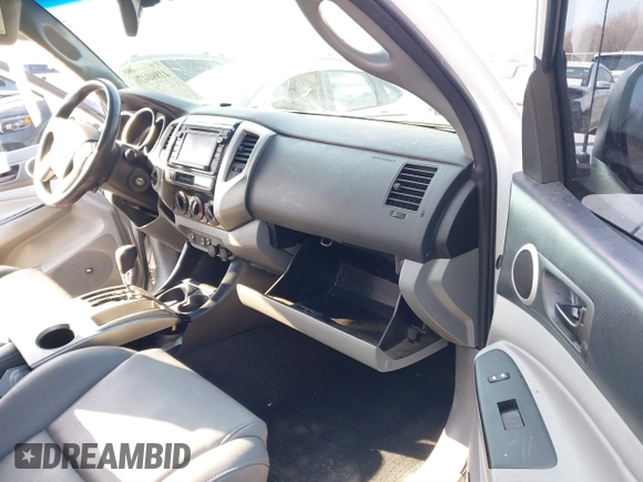 2015 Toyota Tacoma with VIN 3TMMU4FN5FM073323, listed as a IAAI auction lot 41800476 with 132,250 mi miles and . Bid and sale history available at DreamBid. Image 5.