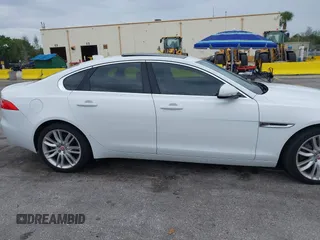 2017 Jaguar XF 35t Prestige with VIN SAJBE4BV2HCY48435, listed as a IAAI auction lot 41652369 with 63,424 mi miles. Bid and sale history available at carsss.com. Image 13.