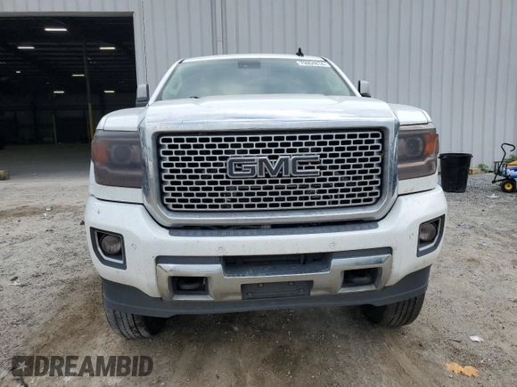 2016 GMC Sierra 3500HD Denali z VIN 1GT42YE84GF148264, wystawiony jako Copart lot #79954814 z przebiegiem 182 548 mil mil oraz Szkoda całkowita • Salvage title. Historia ofert i sprzedaży dostępna na DreamBid. Obrazek 5.