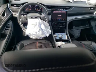 2023 Jeep Grand Cherokee Limited z VIN 1C4RJHBG0PC621468, wystawiony jako Copart lot #64224565 z przebiegiem 33 022 mil mil oraz Szkoda całkowita • Salvage title. Historia ofert i sprzedaży dostępna na DreamBid. Obrazek 8.