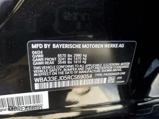 2024 BMW 7 Series 760i xDrive z VIN WBA33EJ05RCS69054, wystawiony jako Copart lot #52484995 z przebiegiem 11 101 mil mil oraz Szkoda całkowita • Salvage title. Historia ofert i sprzedaży dostępna na DreamBid. Obrazek 12.