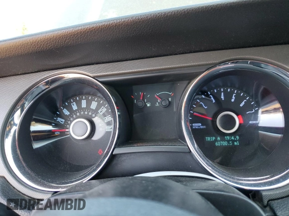2014 Ford Mustang V6 with VIN 1ZVBP8EM6E5261560, listed as a Copart auction lot 50391185 with 60,700 mi miles and Salvage Title. Bid and sale history available at carsss.com. Image 9.