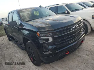 2024 Chevrolet Silverado 1500 RST with VIN 1GCPADED7RZ207847, listed as a Copart auction lot 76669534 with 11,898 mi miles and Salvage Title. Bid and sale history available at carsss.com. Image 4.