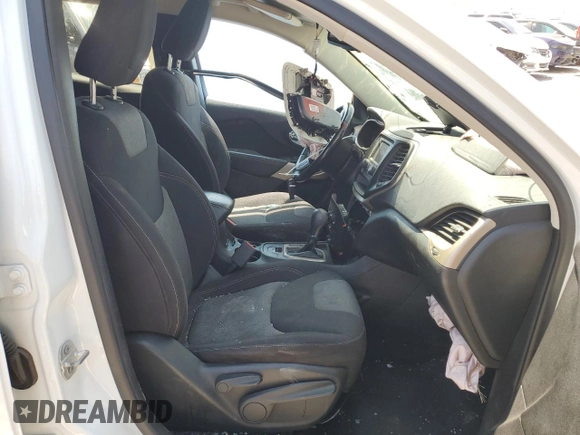 2017 Jeep Cherokee Altitude with VIN 1C4PJLAB2HW573567, listed as a Copart auction lot 59630205 with 105,975 mi miles and Salvage title. Bid and sale history available at DreamBid. Image 7.
