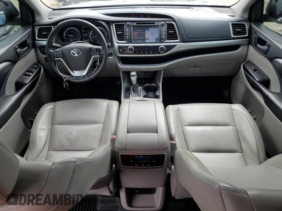 2018 Toyota Highlander SE with VIN 5TDJZRFH9JS858688, listed as a Copart auction lot 55343275 with 103,287 mi miles and Salvage title. Bid and sale history available at DreamBid. Image 8.