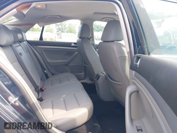 2008 Volkswagen Jetta SE with VIN 3VWRM71K48M020892, listed as a IAAI auction lot 42607127 with 212,290 mi miles and . Bid and sale history available at DreamBid. Image 8.