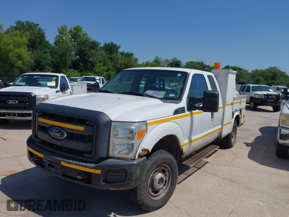 2013 Ford F-350 z VIN 1FD7X3B68DEA41140, wystawiony jako IAAI lot #42208592 z przebiegiem 179 966 mil mil oraz . Historia ofert i sprzedaży dostępna na DreamBid. Obrazek 19.
