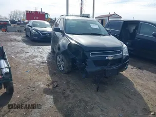 2014 Chevrolet Equinox LT with VIN 2GNFLGE39E6183403, listed as a IAAI auction lot 41587763 with 141,957 mi miles. Bid and sale history available at carsss.com. Image 1.