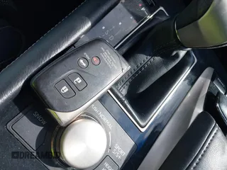2013 Lexus LS 460 с VIN JTHCL5EF8D5019482, выставлен на аукционе IAAI как лот 42612274 с пробегом 64 972 миль миль и . История ставок и продаж доступна на DreamBid. Изображение 11.