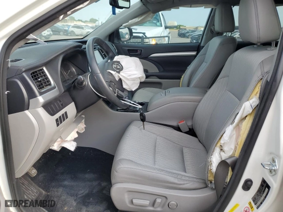 2016 Toyota Highlander LE Plus with VIN 5TDZKRFH7GS166851, listed as a Copart auction lot 52811805 with 124,509 mi miles and Salvage Title. Bid and sale history available at carsss.com. Image 7.