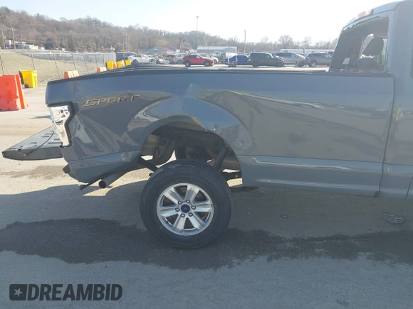 2019 Ford F-150 XL z VIN 1FTMF1CB1KKD81741, wystawiony jako IAAI lot #41783806 z przebiegiem 46 978 mil mil oraz . Historia ofert i sprzedaży dostępna na DreamBid. Obrazek 6.