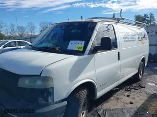 2006 Chevrolet Express Cargo Van with VIN 1GCGG25V061220252, listed as a IAAI auction lot 41297875 with 389,077 mi miles. Bid and sale history available at carsss.com. Image 17.