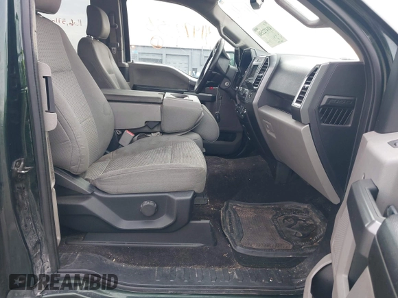 2016 Ford F-150 XLT with VIN 1FTEX1EP8GKF62918, listed as a IAAI auction lot 41472256 with 166,371 mi miles. Bid and sale history available at carsss.com. Image 5.