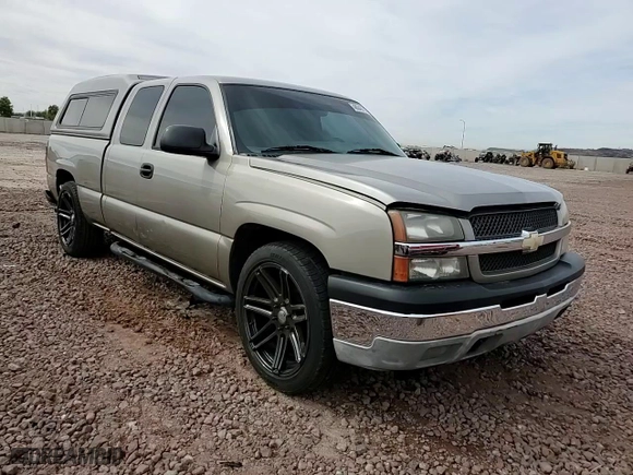 2003 Chevrolet Silverado 1500 LS with VIN 2GCEC19X731353301, listed as a Copart auction lot 48940725 with 147,407 mi miles and Salvage Title. Bid and sale history available at carsss.com. Image 10.