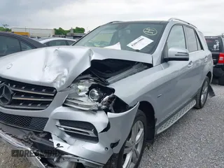 2012 Mercedes-Benz M with VIN 4JGDA5HB3CA018357, listed as a IAAI auction lot 42061006 with 130,116 mi miles. Bid and sale history available at carsss.com. Image 17.