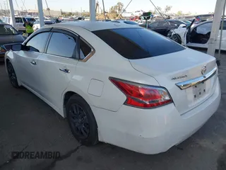 2015 Nissan Altima 2.5 S with VIN 1N4AL3AP6FC228428, listed as a IAAI auction lot 41966303 with 118,706 mi miles. Bid and sale history available at carsss.com. Image 3.