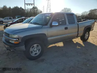 1999 Chevrolet Silverado 1500 LT with VIN 2GCEK19T7X1100369, listed as a Copart auction lot 86179684 with 241,214 mi miles and Salvage Title. Bid and sale history available at carsss.com. Image 1.