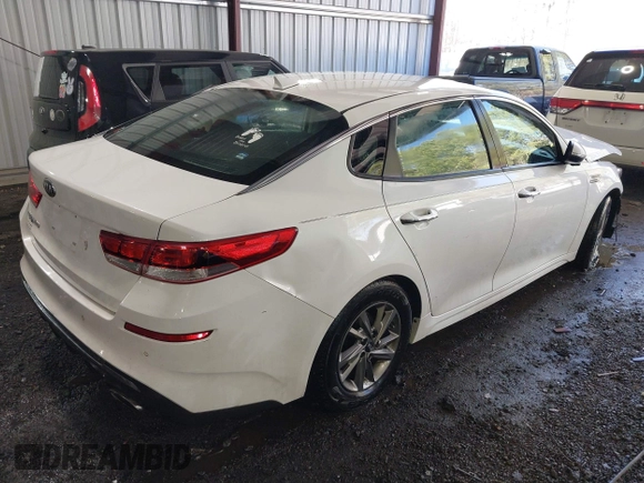 2019 Kia Optima LX with VIN 5XXGT4L33KG363512, listed as a IAAI auction lot 41824631 with 105,034 mi miles. Bid and sale history available at carsss.com. Image 4.