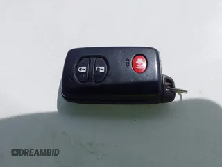 2012 Toyota Prius Two z VIN JTDZN3EU9C3185934, wystawiony jako IAAI lot #42019970 z przebiegiem 124 009 mil mil oraz . Historia ofert i sprzedaży dostępna na DreamBid. Obrazek 11.
