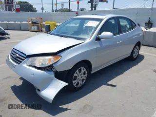 2009 Hyundai Elantra GLS z VIN KMHDU46D89U716718, wystawiony jako IAAI lot #42282841 z przebiegiem 130 843 mil mil oraz . Historia ofert i sprzedaży dostępna na DreamBid. Obrazek 18.