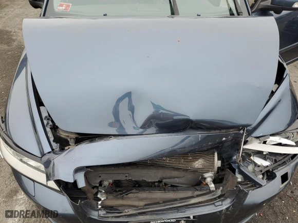 2008 Volvo V50 2.5T R-Design with VIN YV1MJ672682390833, listed as a Copart auction lot 72750754 with 105,330 mi miles and Salvage Title. Bid and sale history available at carsss.com. Image 11.
