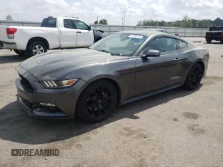 2015 Ford Mustang EcoBoost z VIN 1FA6P8TH9F5385193, wystawiony jako Copart lot #51716725 z przebiegiem 111 448 mil mil oraz Szkoda całkowita • Salvage title. Historia ofert i sprzedaży dostępna na DreamBid. Obrazek 1.