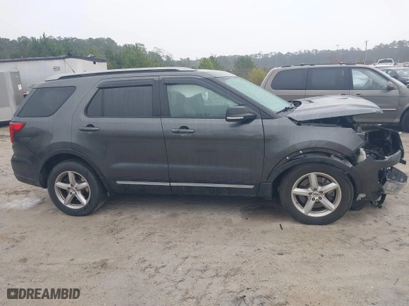 2019 Ford Explorer XLT with VIN 1FM5K7DH1KGB01563, listed as a IAAI auction lot 41548017 with 95,379 mi miles. Bid and sale history available at carsss.com. Image 13.