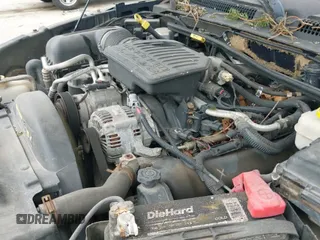 2005 Dodge Dakota Laramie z VIN 1D7HW58NX5S227633, wystawiony jako IAAI lot #42122619 z przebiegiem 85 338 mil mil oraz . Historia ofert i sprzedaży dostępna na DreamBid. Obrazek 12.