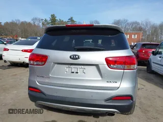 2016 Kia Sorento EX with VIN 5XYPHDA50GG180688, listed as a IAAI auction lot 41745044 with 107,952 mi miles. Bid and sale history available at carsss.com. Image 17.