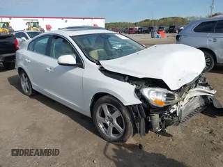 2012 Volvo S60 T5 with VIN YV1622FS6C2053118, listed as a IAAI auction lot 41934340 with 156,375 mi miles. Bid and sale history available at carsss.com. Image 1.
