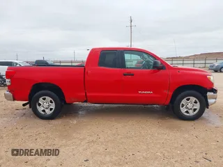 2012 Toyota Tundra z VIN 5TFUM5F11CX028307, wystawiony jako IAAI lot #41952532 z przebiegiem 253 254 mil mil oraz . Historia ofert i sprzedaży dostępna na DreamBid. Obrazek 13.