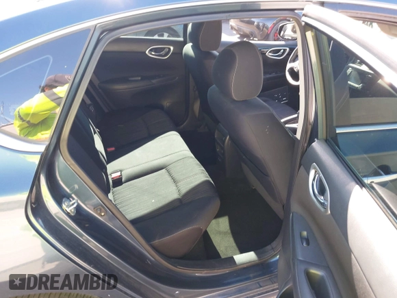 2017 Nissan Sentra SR z VIN 3N1AB7AP7HY297985, wystawiony jako IAAI lot #42197736 z przebiegiem 108 478 mil mil oraz . Historia ofert i sprzedaży dostępna na DreamBid. Obrazek 8.