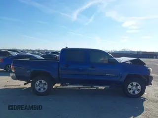 2015 Toyota Tacoma with VIN 5TFLU4EN6FX112038, listed as a IAAI auction lot 41592759 with 236,252 mi miles. Bid and sale history available at carsss.com. Image 12.