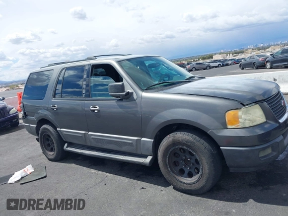 2004 Ford Expedition Special Service with VIN 1FMRU15WX4LB52060, listed as a IAAI auction lot 41963092 with 202,622 mi miles. Bid and sale history available at carsss.com. Image 12.