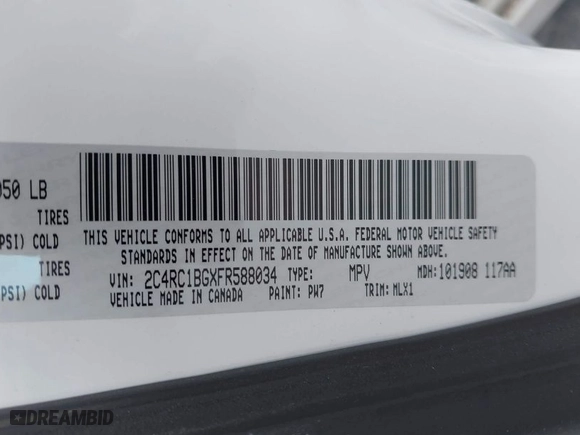 2015 Chrysler Town & Country Touring with VIN 2C4RC1BGXFR588034, listed as a IAAI auction lot 41975465 with 116,440 mi miles. Bid and sale history available at carsss.com. Image 9.