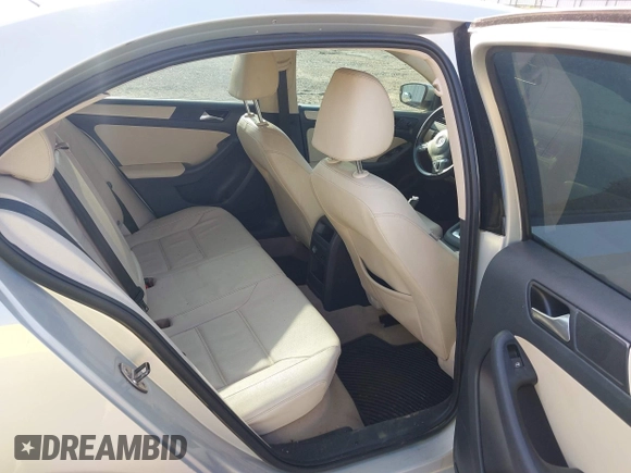 2011 Volkswagen Jetta Sedan SE w/Convenience & Sunroof with VIN 3VWDX7AJ5BM322367, listed as a IAAI auction lot 41845769 with 147,262 mi miles. Bid and sale history available at carsss.com. Image 8.