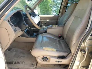 2001 Ford Explorer XLT z VIN 1FMZU63E71ZA48707, wystawiony jako Copart lot #55974105 z przebiegiem 214 188 mil mil oraz Szkody całkowita. Historia ofert i sprzedaży dostępna na DreamBid. Obrazek 7.