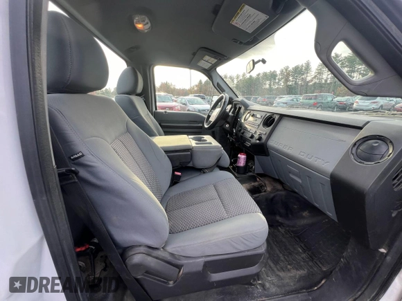 2015 Ford F-350 XL with VIN 1FTRF3AT9FEC55001, listed as a Copart auction lot 81561384 with 161,579 mi miles and Clean Title. Bid and sale history available at DreamBid. Image 6.