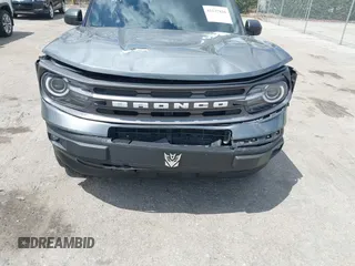 2024 Ford Bronco Sport Big Bend z VIN 3FMCR9B64RRF49928, wystawiony jako IAAI lot #42137826 z przebiegiem 30 277 mil mil oraz . Historia ofert i sprzedaży dostępna na DreamBid. Obrazek 6.