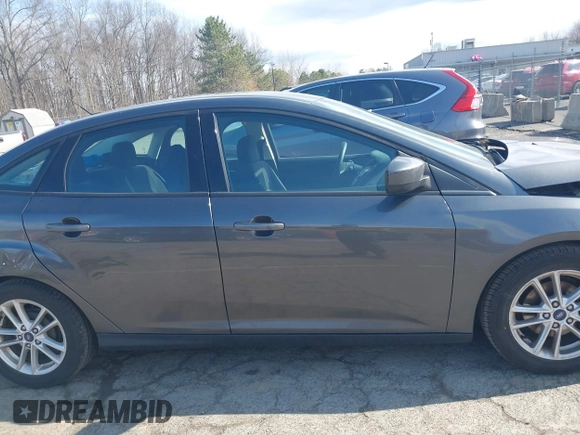 2018 Ford Focus SE with VIN 1FADP3F25JL306401, listed as a IAAI auction lot 41914390 with 84,106 mi miles. Bid and sale history available at carsss.com. Image 14.