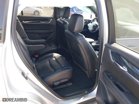 2020 Cadillac XT6 FWD Premium Luxury with VIN 1GYKPCRS7LZ164978, listed as a IAAI auction lot 41558920 with 87,416 mi miles. Bid and sale history available at carsss.com. Image 8.